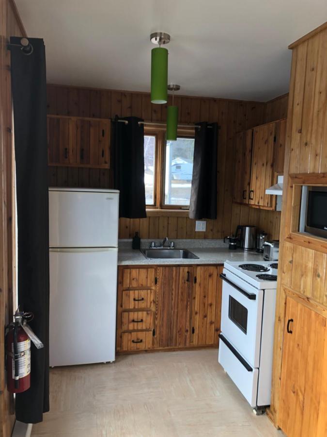 Chalets Les Chanterelles De Forillon L'Anse-au-Griffon Exterior photo