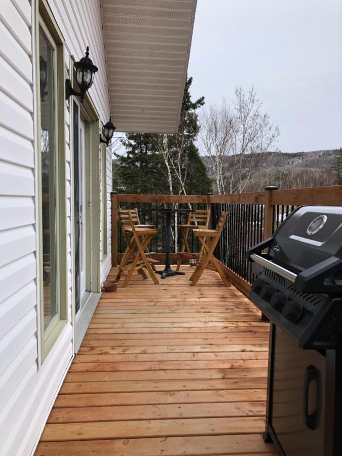 Chalets Les Chanterelles De Forillon L'Anse-au-Griffon Exterior photo