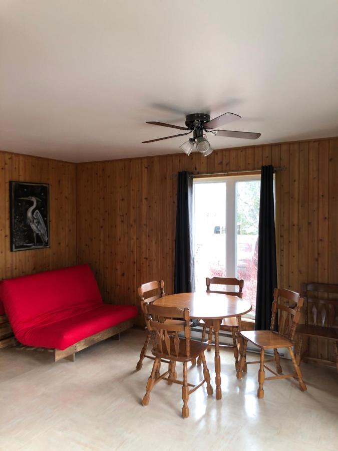 Chalets Les Chanterelles De Forillon L'Anse-au-Griffon Exterior photo