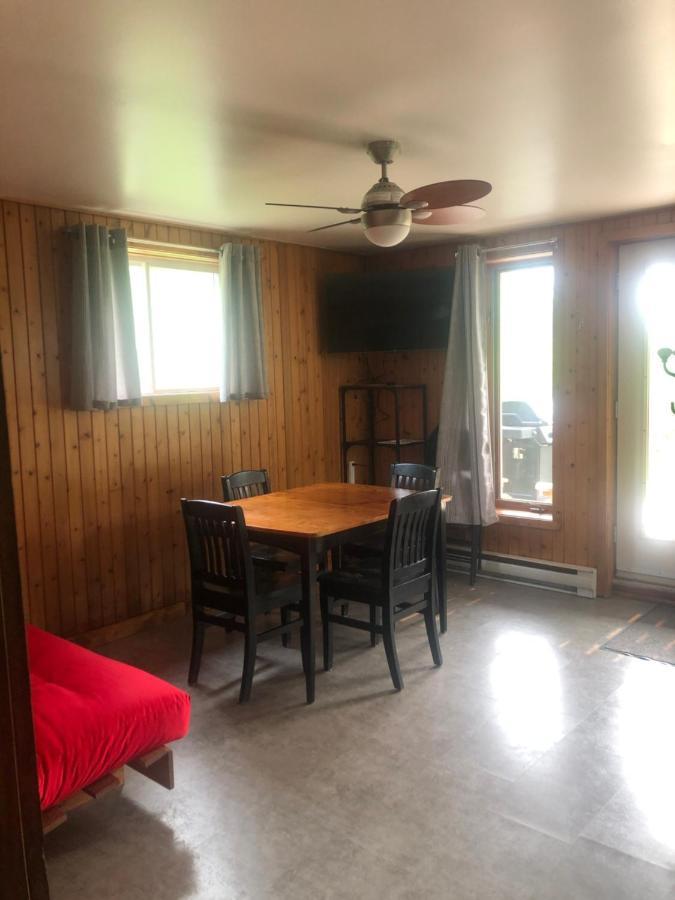 Chalets Les Chanterelles De Forillon L'Anse-au-Griffon Exterior photo