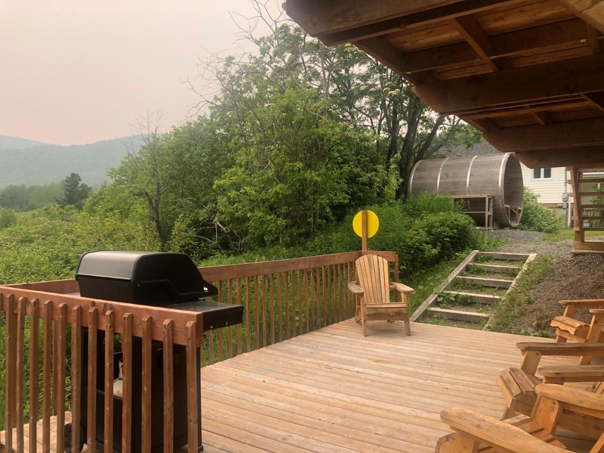 Chalets Les Chanterelles De Forillon L'Anse-au-Griffon Exterior photo